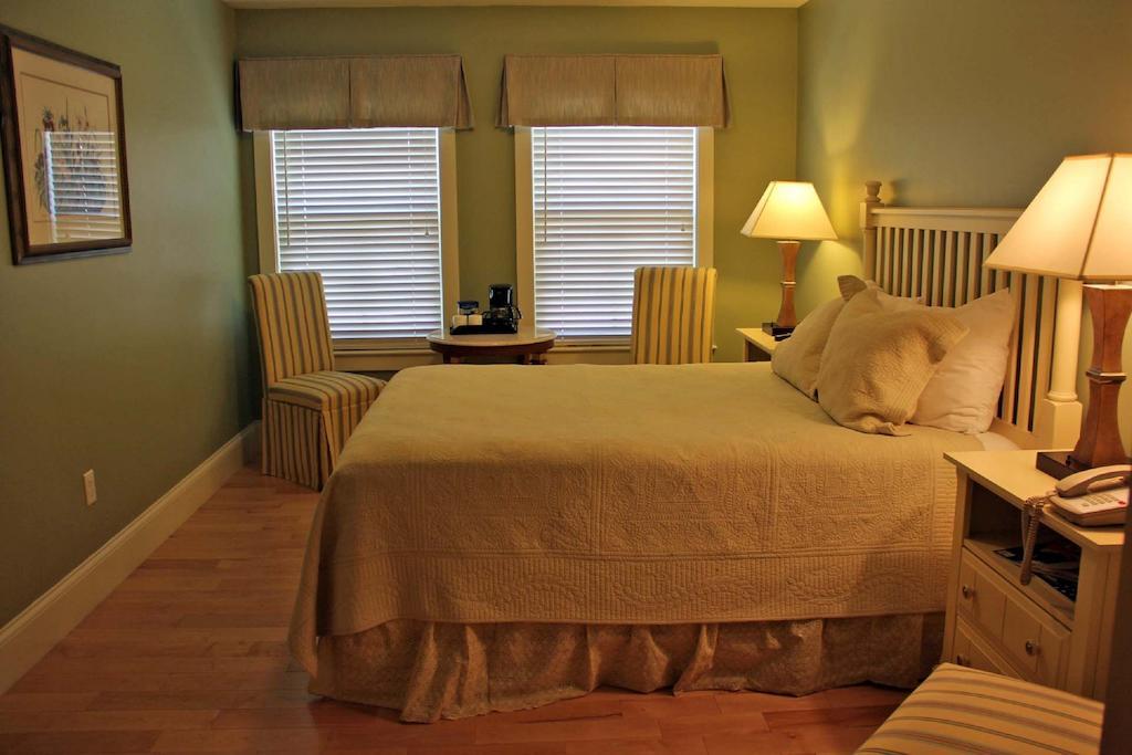 Atlantic House Inn York Room photo